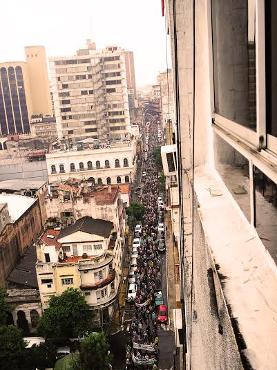 Como hace 22 años, los miles de campesinos y campesinas vienen a exigir reforma agraria. Foto: Susana Balbuena. 