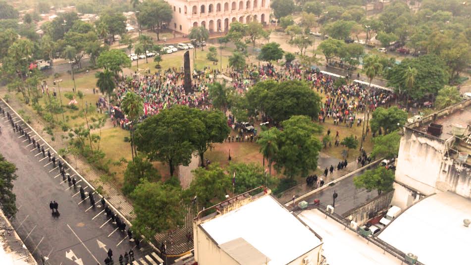 La plaza de Armas de Asunción, nuevamente escenario de reclamos populares. 